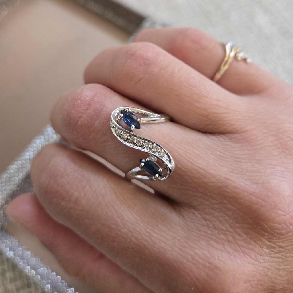 Vintage 10k Gold Sapphire Diamond Ring